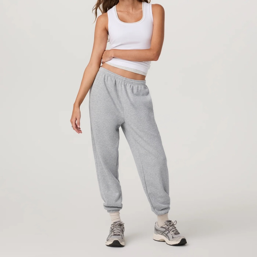 New With Tags Vuori Sedona Sweatpant Light Heather Gray XS NWT Cozy Lounge wear - Picture 4 of 8